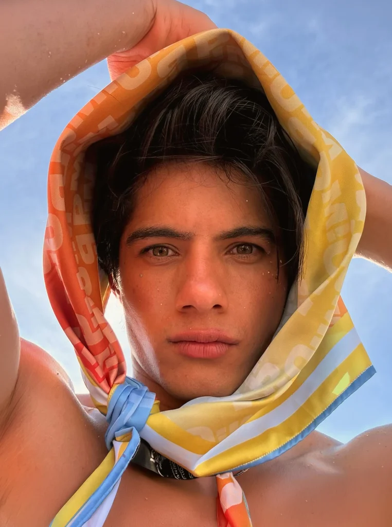 Scarves-2_edit_1947x2616